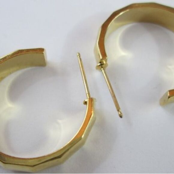 Vintage Paneled Design Gold Tone Hoop Earrings With Post Back for Pierced Ears. - Picture 5 of 7